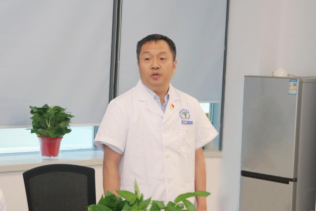 西安市红会医院院长闫自强致辞