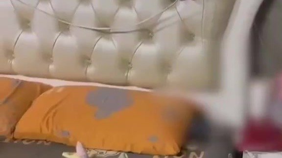 孕妇睡觉感觉手上凉飕飕，醒来发现竟是蛇
