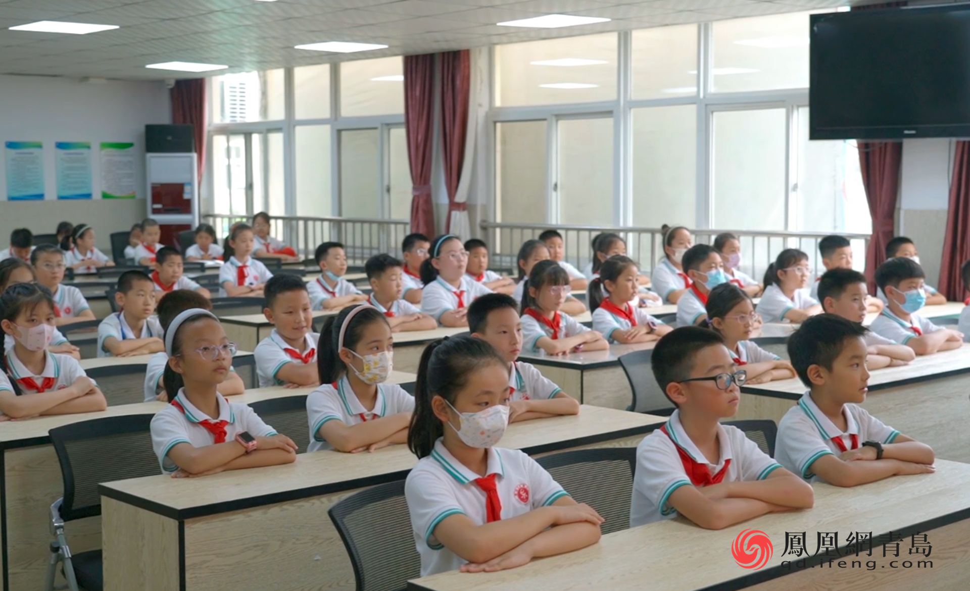 点燃青少年科技强国梦！青岛东胜路小学“同心九三行科普教育基地”揭牌