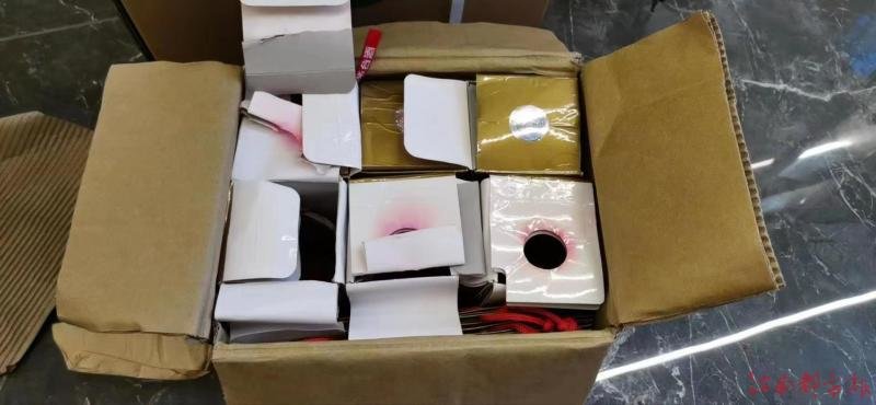 德邦快递仅赔偿300元是否合理，记者进行走访调查。