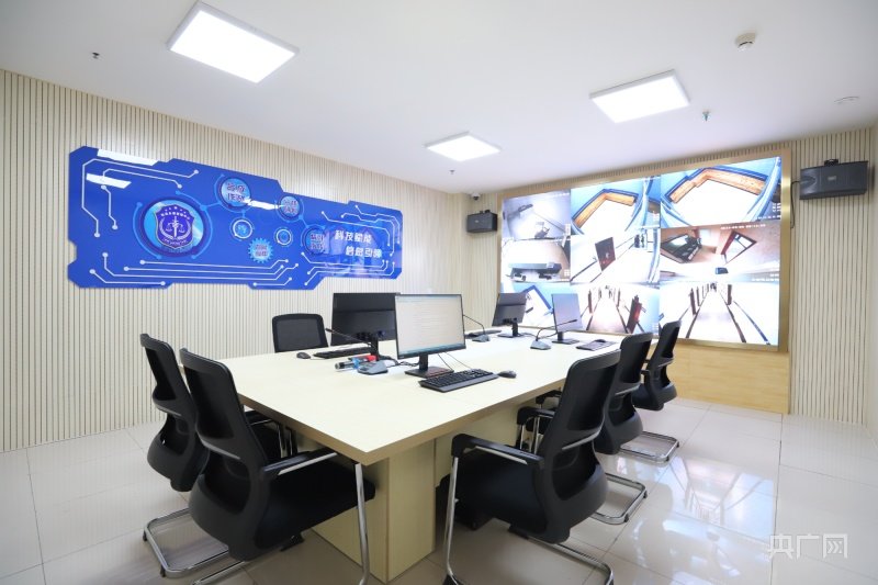 研判指挥室和执法监督室（央广网发 张掖市公安局甘州分局 供图）