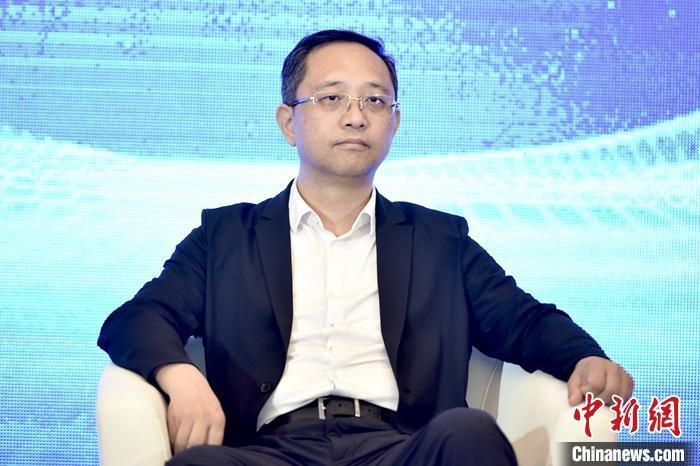 周明强哽咽谈企业家精神:乐观、坚持,坚定不移走下去凤凰网宁波_凤凰网