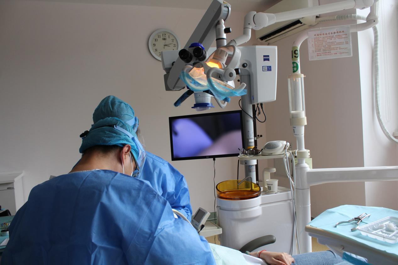 专业化、数字化、舒适化！记者走进青岛市口腔医院参与沉浸式体验，见证全方位专业护航口腔健康