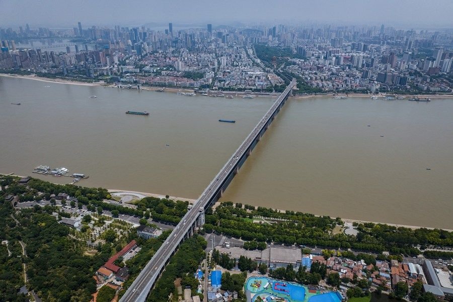 武汉长江大桥.新华社记者 伍志尊 摄