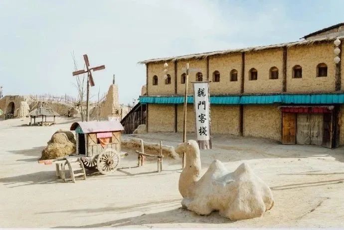 镇北堡西部影视城供图