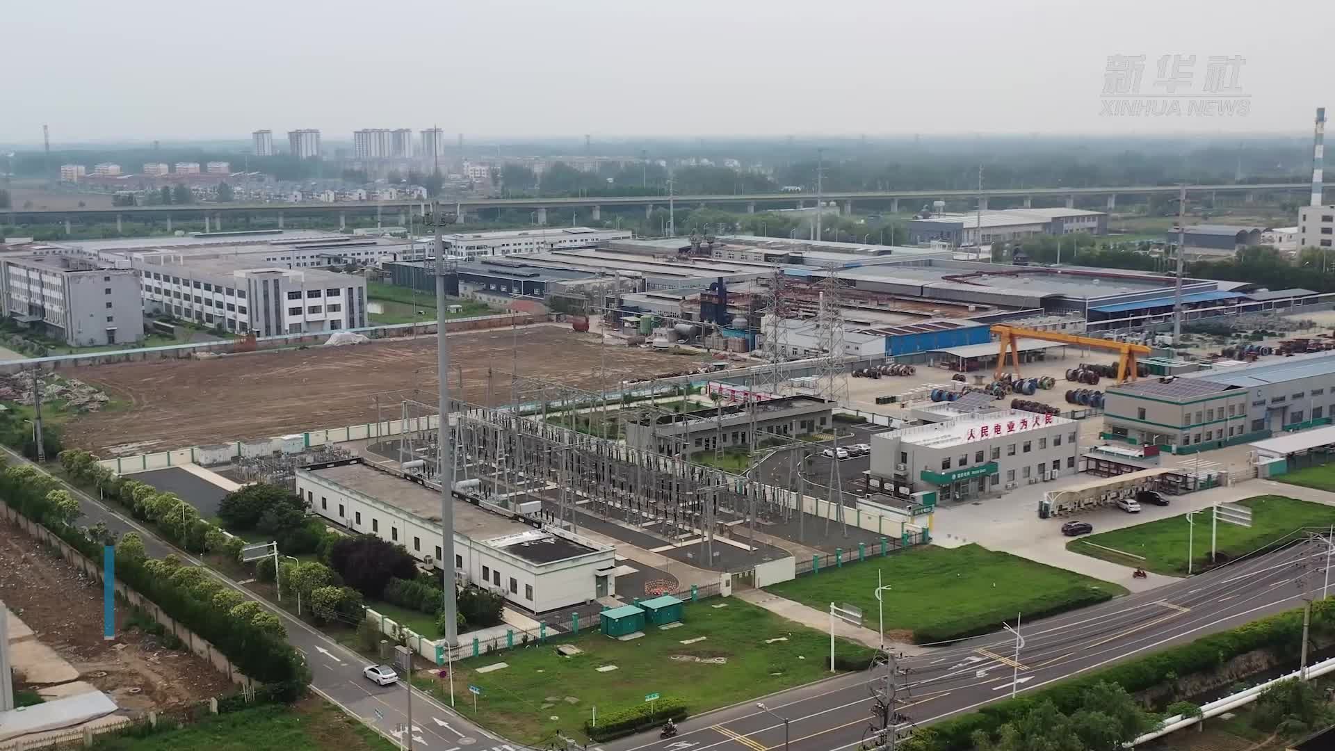 江苏淮安：开展带电作业 守护夏日清凉