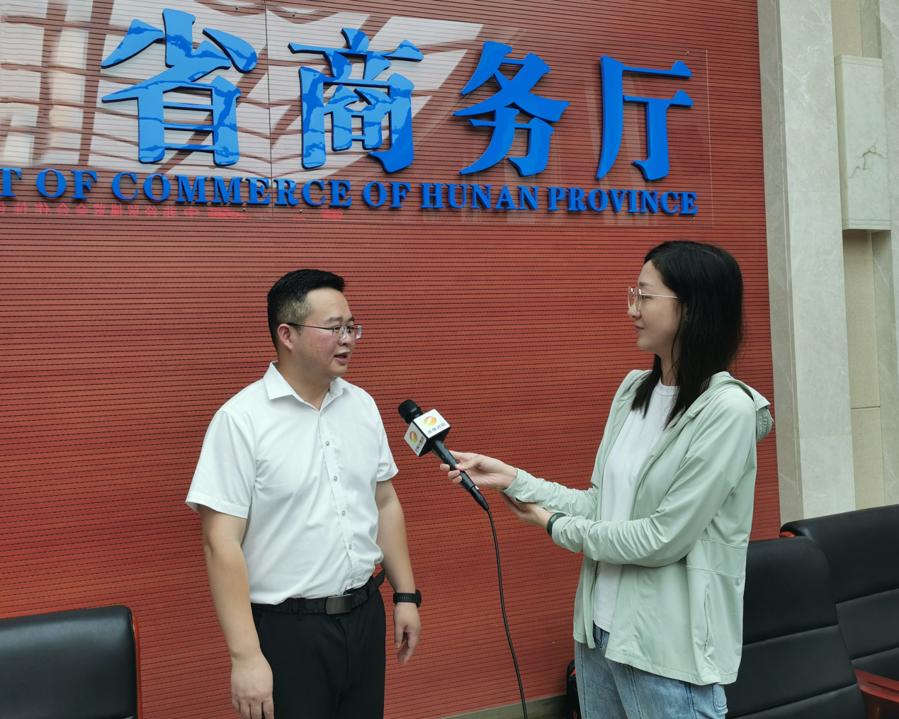 国控湖南副总经理申志华接受湖南经视记者采访
