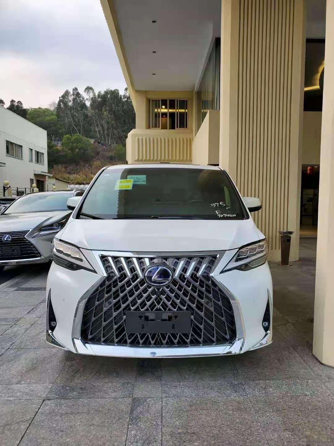 雷克萨斯lm300h顶级商务车加价8万提车_凤凰网汽车_凤凰网
