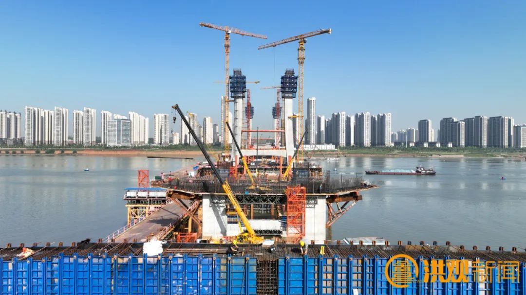 （洪州大桥施工现场）