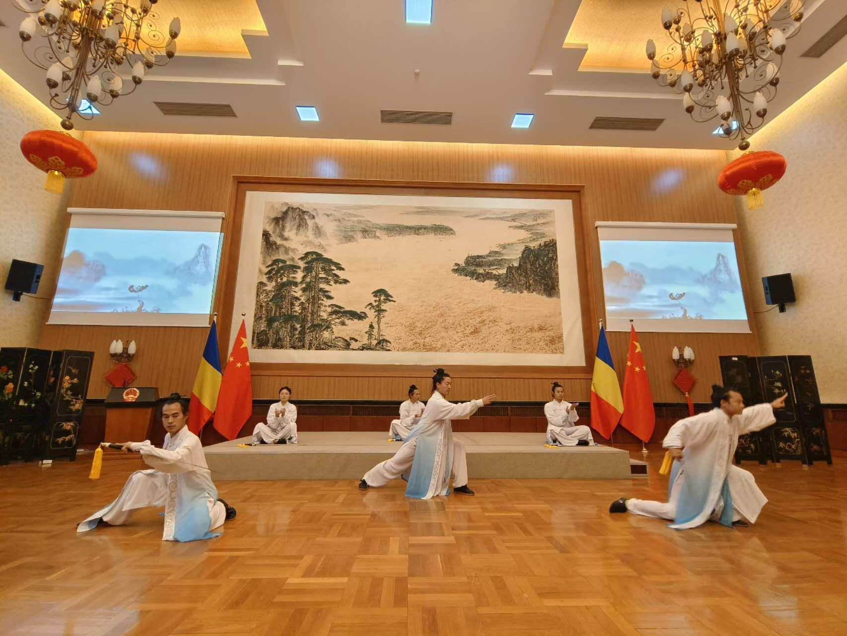 文化搭台 武术唱戏 武当武术闪耀罗马尼亚凤凰网湖北_凤凰网