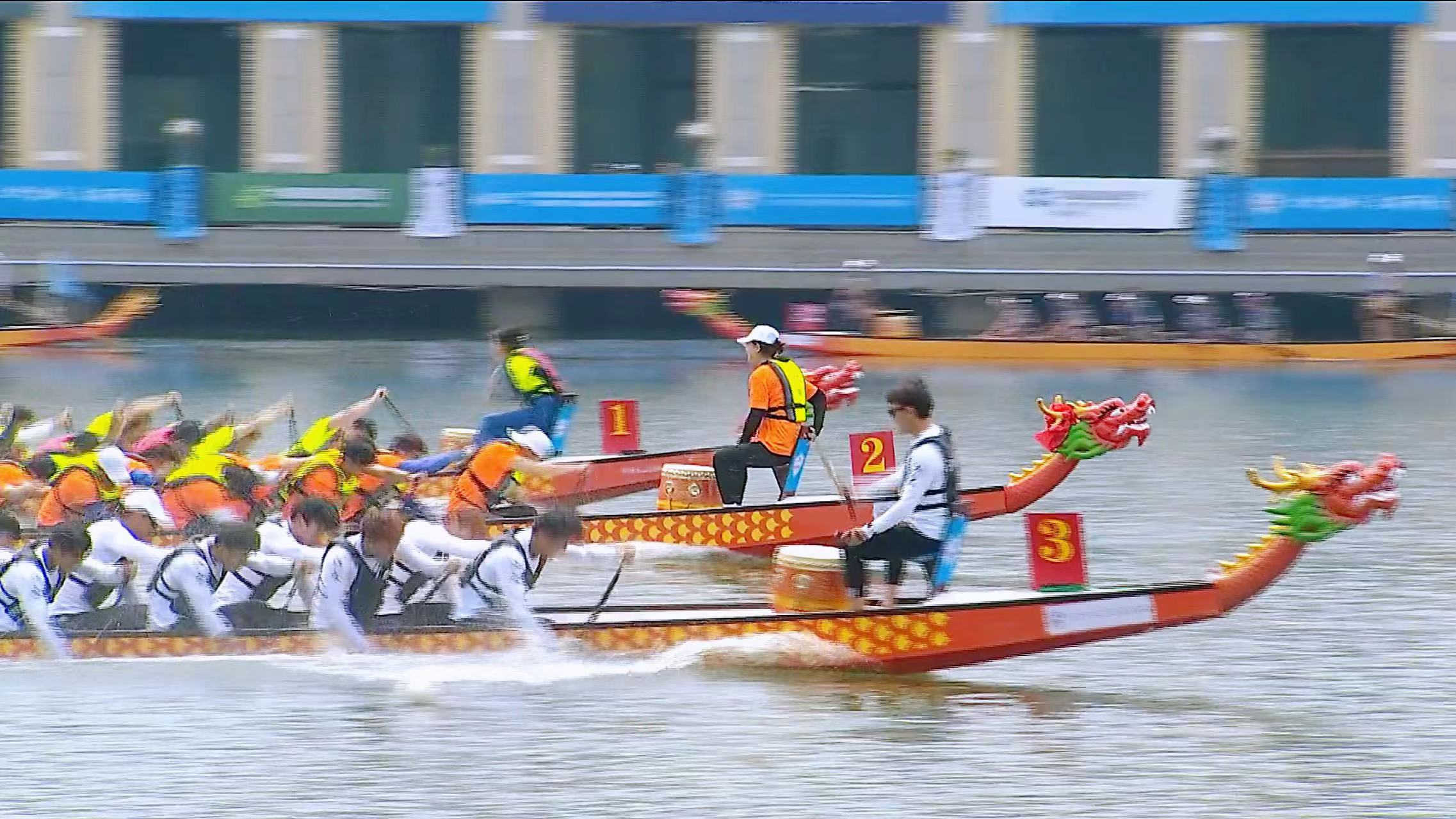 挥桨破浪·2023年“太行泉城杯”邢台国际龙舟邀请赛激情开赛