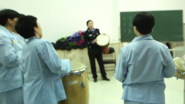 戒毒者亲述吸毒经历，所谓“工作需要”让她滑入深渊