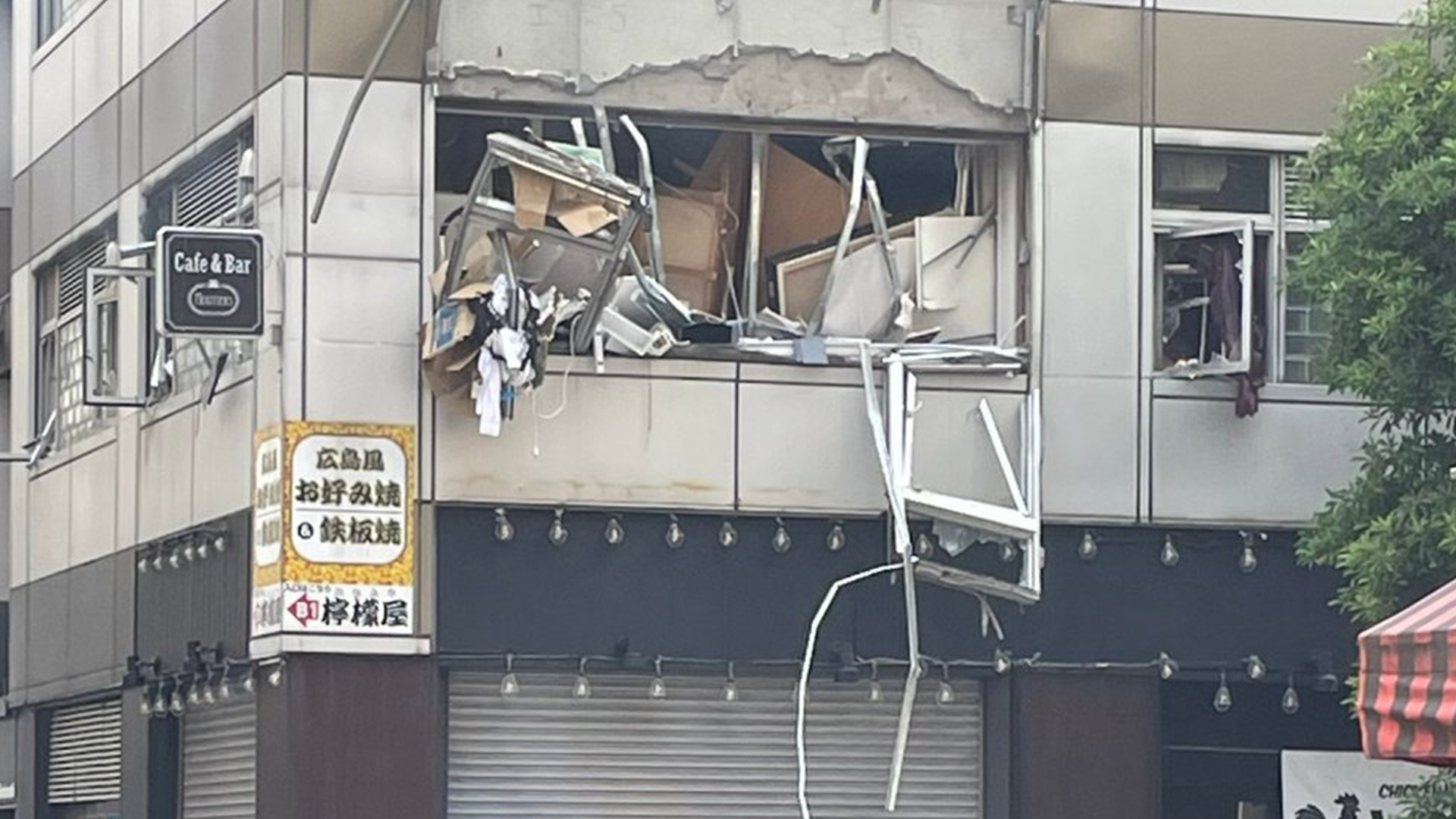 日本突发！东京市中心发生爆炸，现场烟雾弥漫