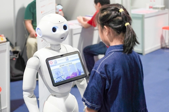 华东师范大学举行2023年校园开放日暨本科招生咨询会