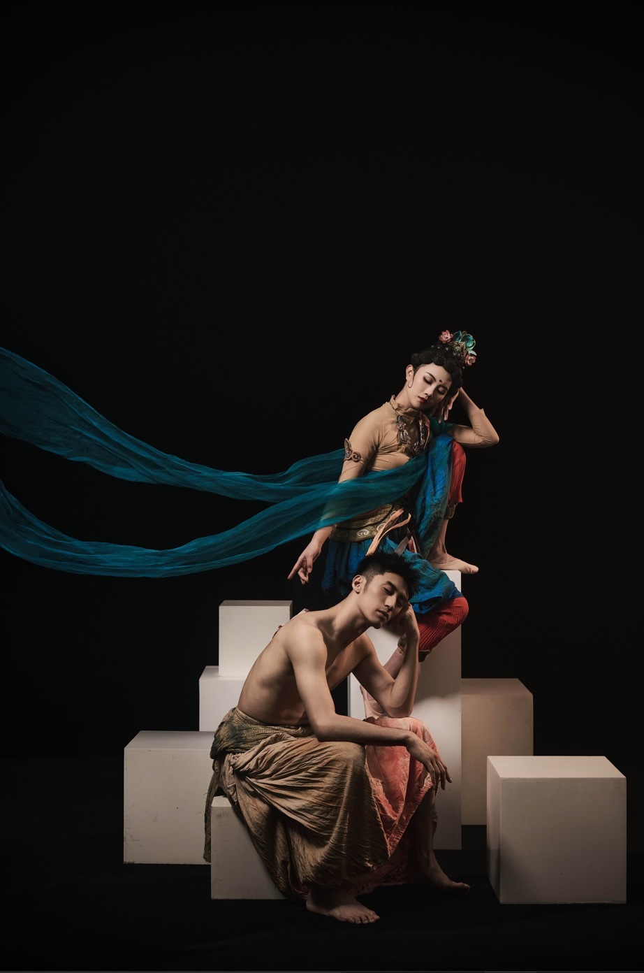 闲舞人剧场《莲花》：在舞蹈中复活敦煌壁画