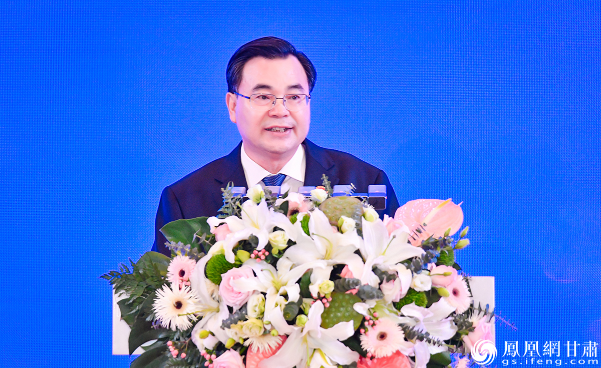 甘肃省委书记胡昌升表示，共建“一带一路”的深入实施为甘肃发展注入了强大动力。杨艺锴 摄