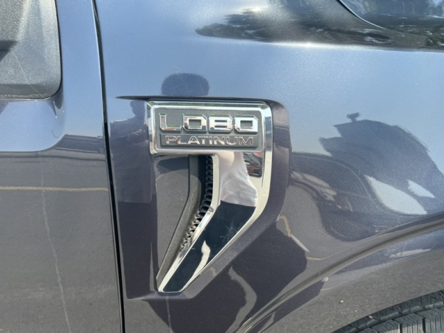 配置:全景天窗,20轮,智能卡,密码锁,led大灯,并道辅助,遥控启动,电动