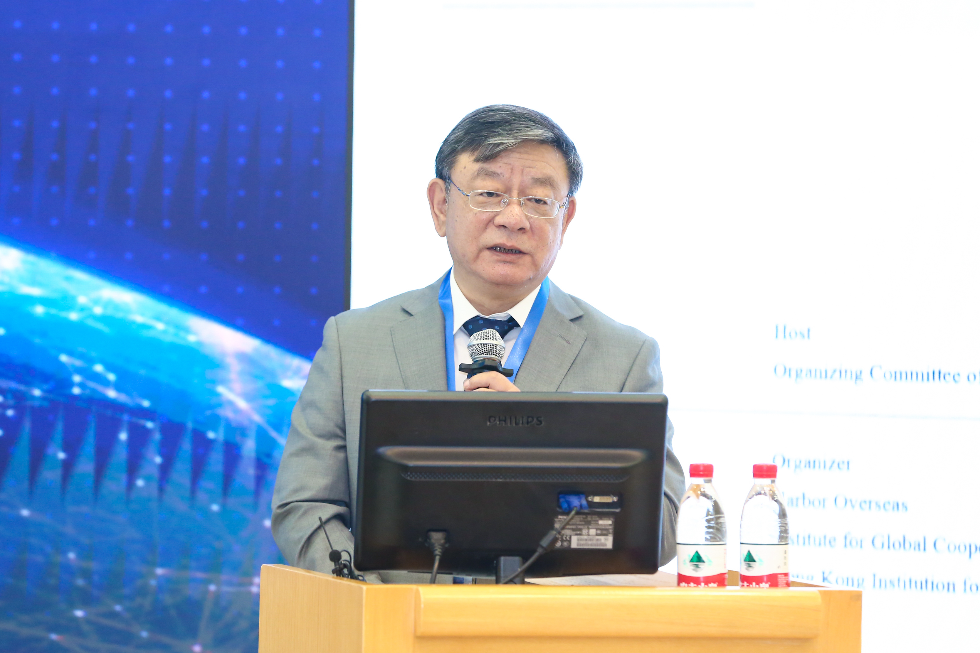 北京大学国际关系学院院长唐士其教授