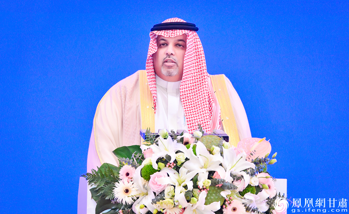 沙特阿拉伯投资部副部长赛乐说，期待与中方在可再生能源、先进制造和文化交流等领域进一步合作。杨艺锴 摄