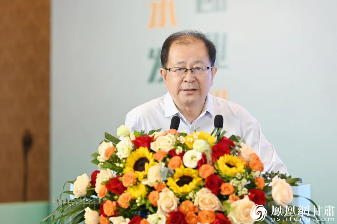 甘肃省卫生健康委员会党组书记、省建设国家中医药产业发展综合试验区协调推进领导小组办公室主任杨陇军致辞 西部创客供图