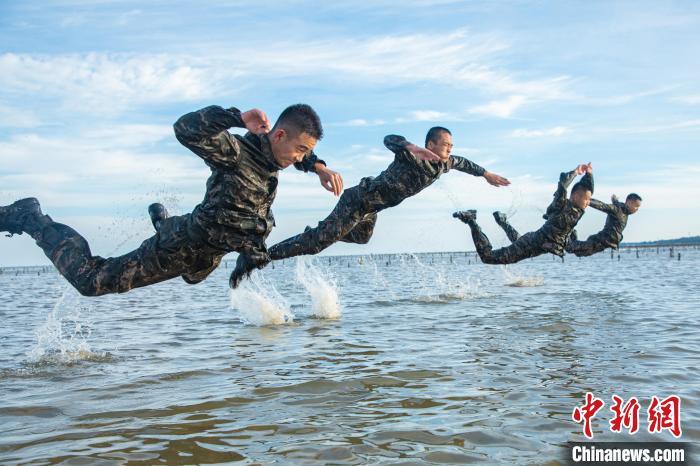 武警海训图片