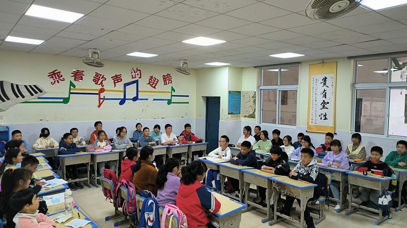 △班级现场对对子比赛。资料图/受访者提供