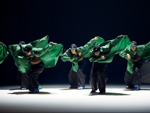 耐克携手Parris Goebel呈现“Goddess Awakened”大秀