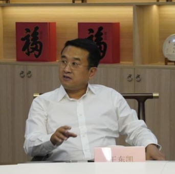 深圳市辽宁商会会长、深商控股集团执行总裁王东凯