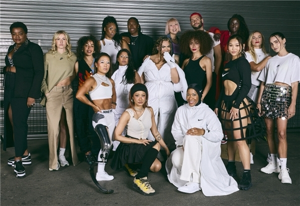 耐克携手Parris Goebel呈现“Goddess Awakened”大秀
