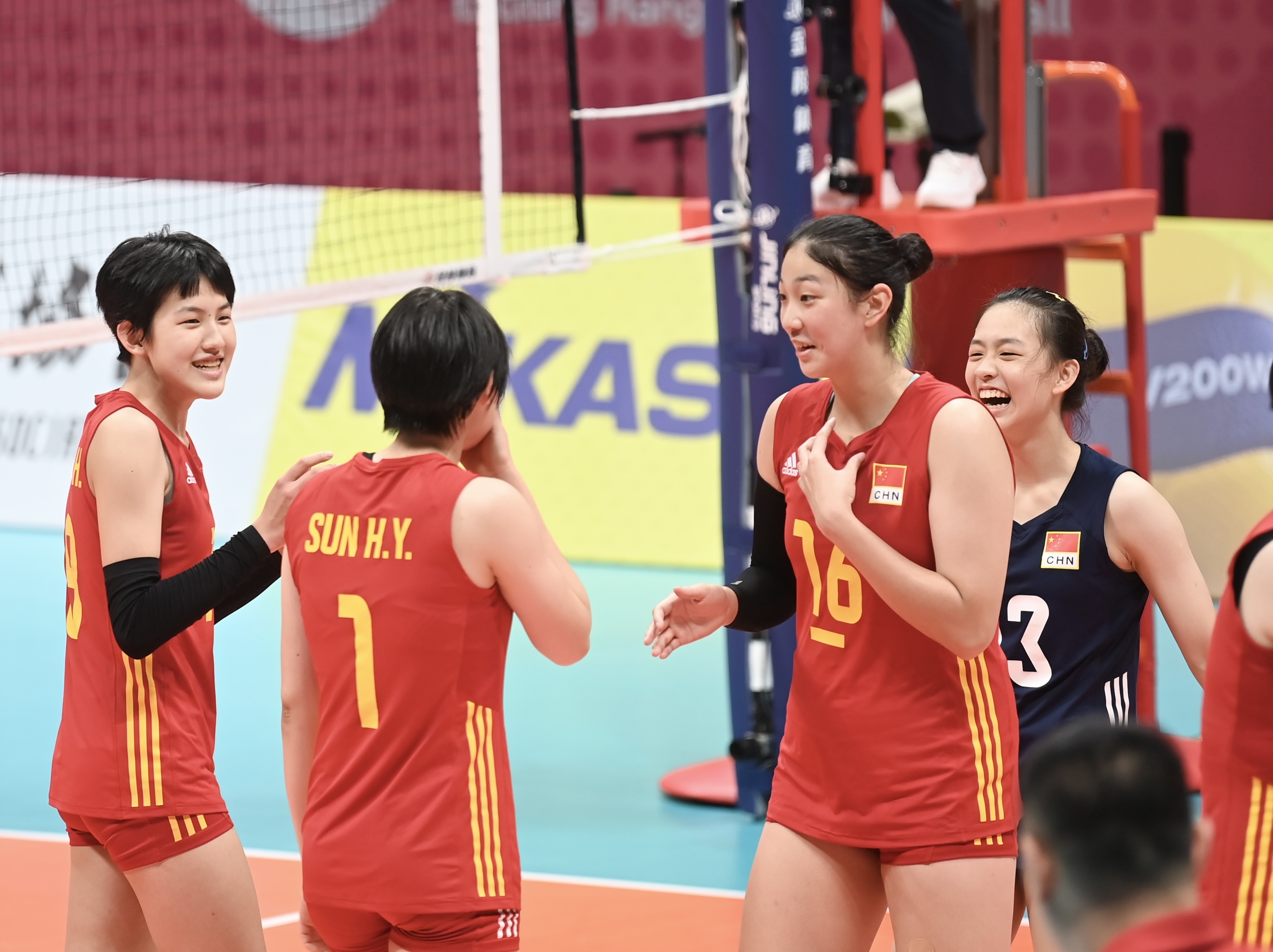 在临平体育中心一起感受第一届亚洲U16女子排球锦标赛精彩瞬间