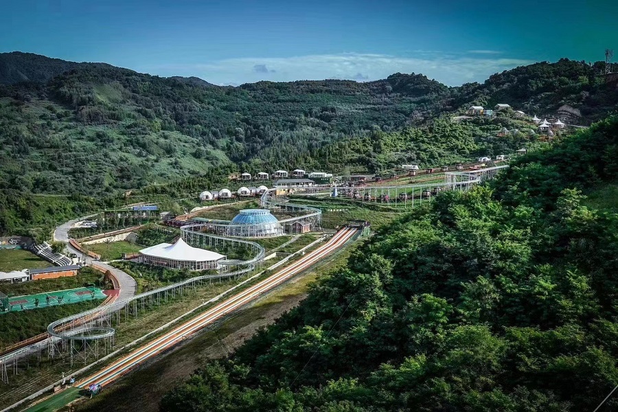 这是天水市秦州区花舞南山文化旅游度假区景观（甘肃省文化和旅游厅供图）