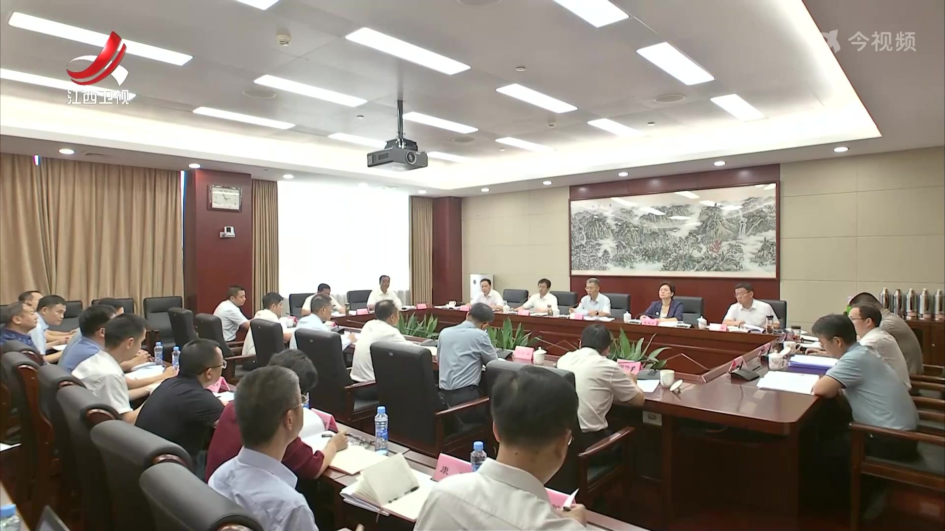 江西省委政法委机关主题教育调研成果转化暨整改整治工作推进会召开