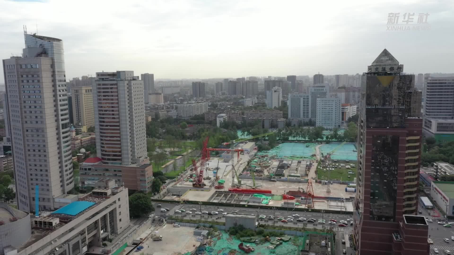 我国西南地区首座超深四线换乘地铁站主体完工