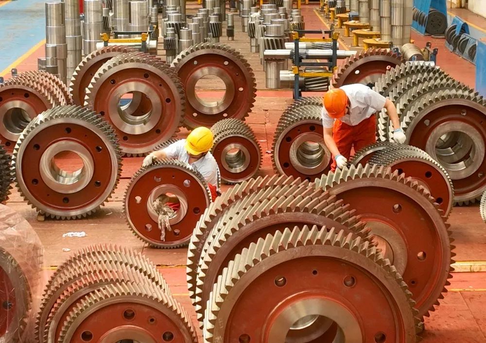 图为:上海振华重工集团(南通)传动机械有限公司生产车间 许丛军摄