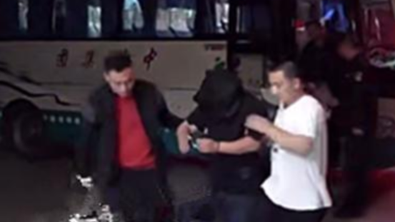 电诈“一姐”伙同家人诈骗涉案20多亿：已抓获231人，冻结2亿资产