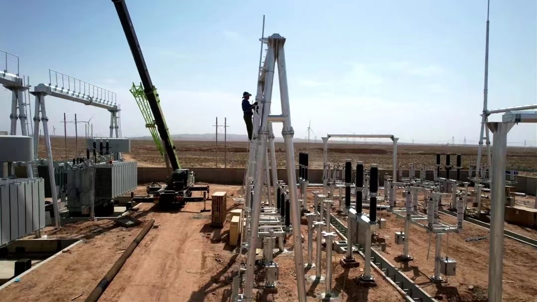 甘州平山湖百万千瓦风电基地30万千瓦风电项目（甘州段）建设现场（甘州区委宣传部供图）