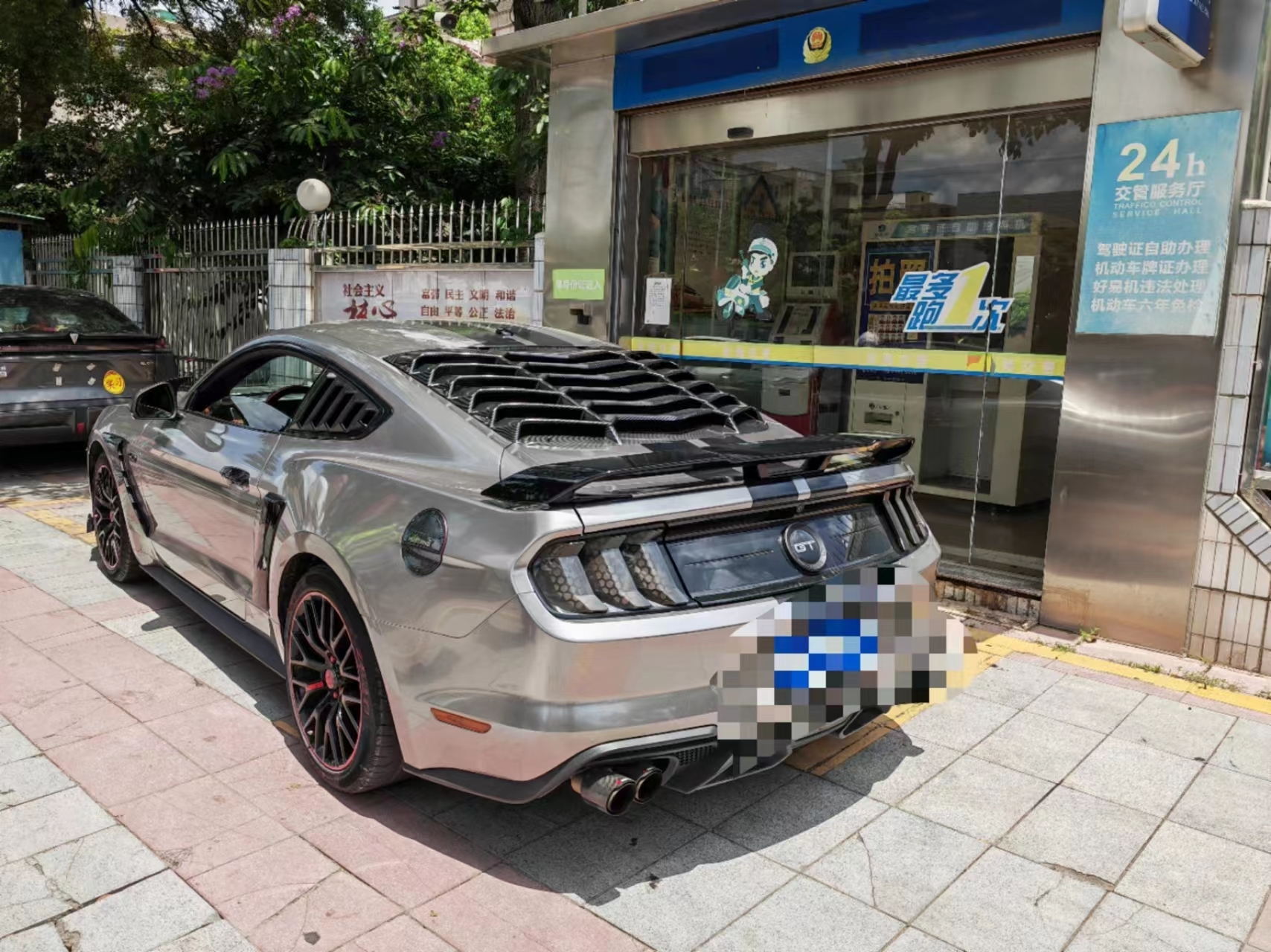 整治“移动的马峰窝”!企石交警严厉查处非法改装车