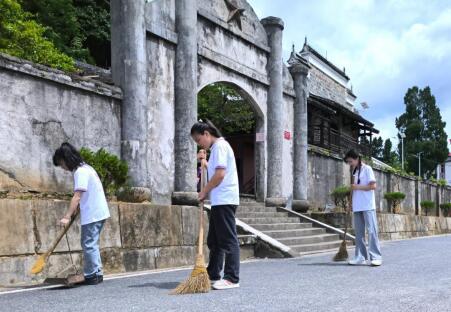 正规的官方赚钱app:用好调查研究,在田间地头寻找青春答案