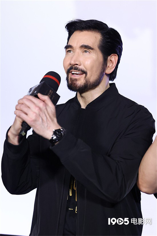 《封神》首映礼 黄渤李雪健聊角色袁泉追星费翔凤凰网陕西_凤凰网