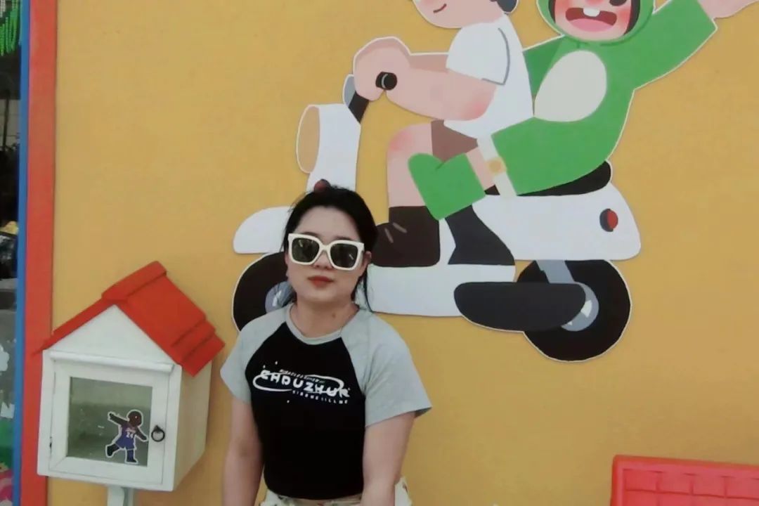 20视传本3班秦晴