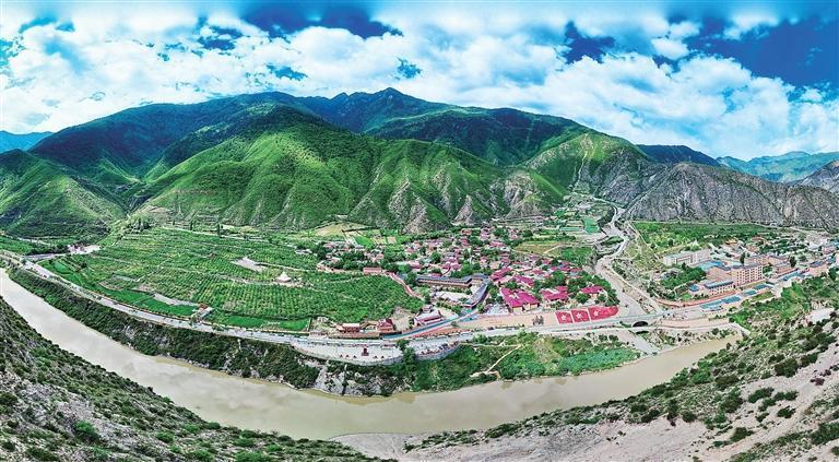 迭部县旺藏镇大力发展红色旅游