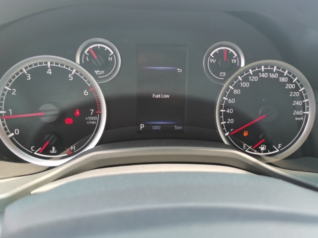 23款丰田酷路泽lc300 gxr 4.0,白米,生产日期22.