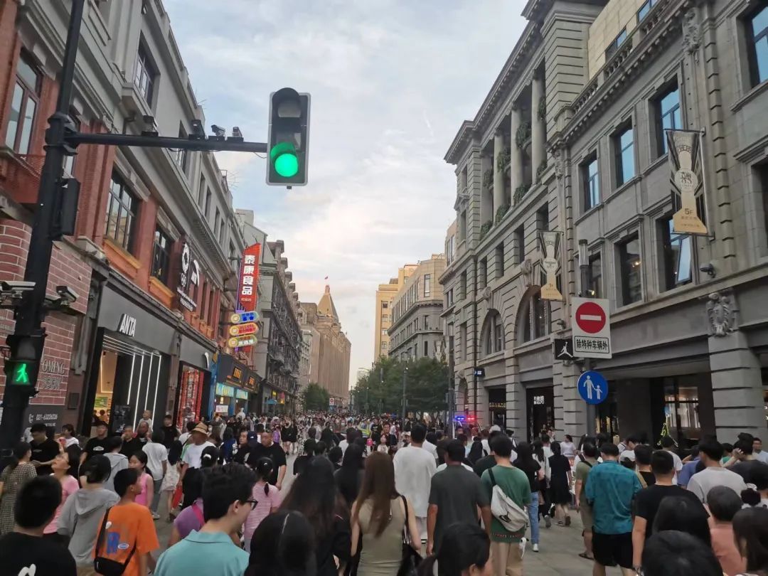 热闹的上海南京路