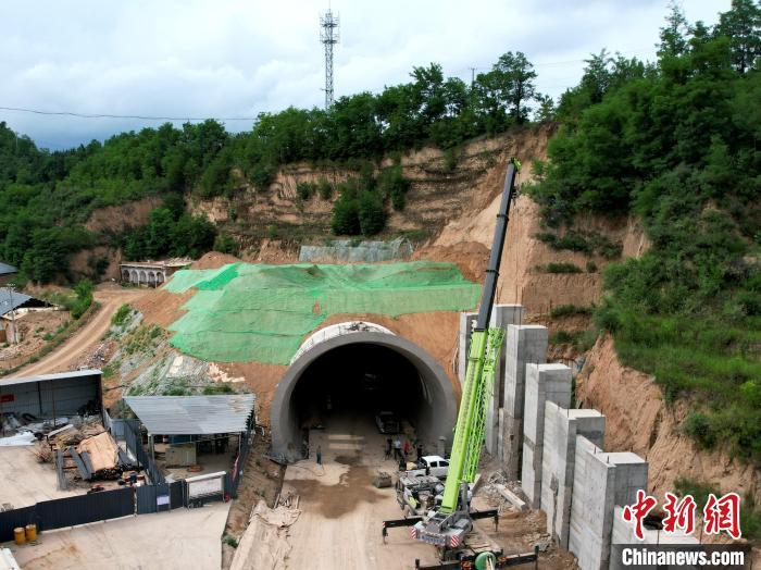 西安至延安高速铁路全线隧道开挖总量突破七成