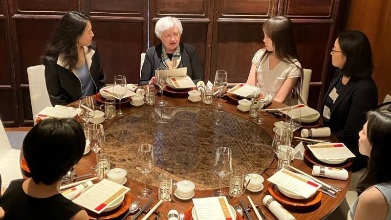 耶伦在华与女经济学家共进午餐,对谈摘要疑似曝光_凤凰网