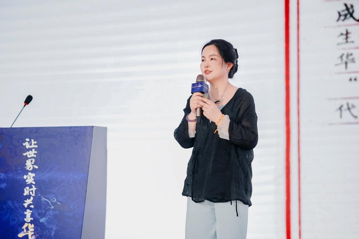 （湖南大数据交易所文化大数据交易中心负责人陈超介绍平台专区建设方案）