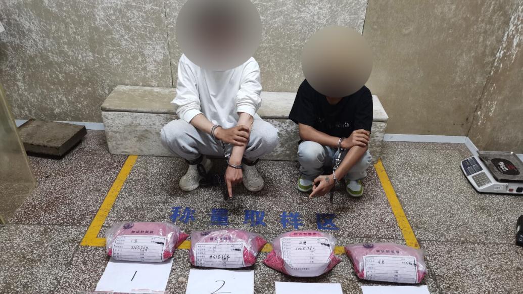 云南普洱破获一起特大运输毒品案缴获17万片冰毒