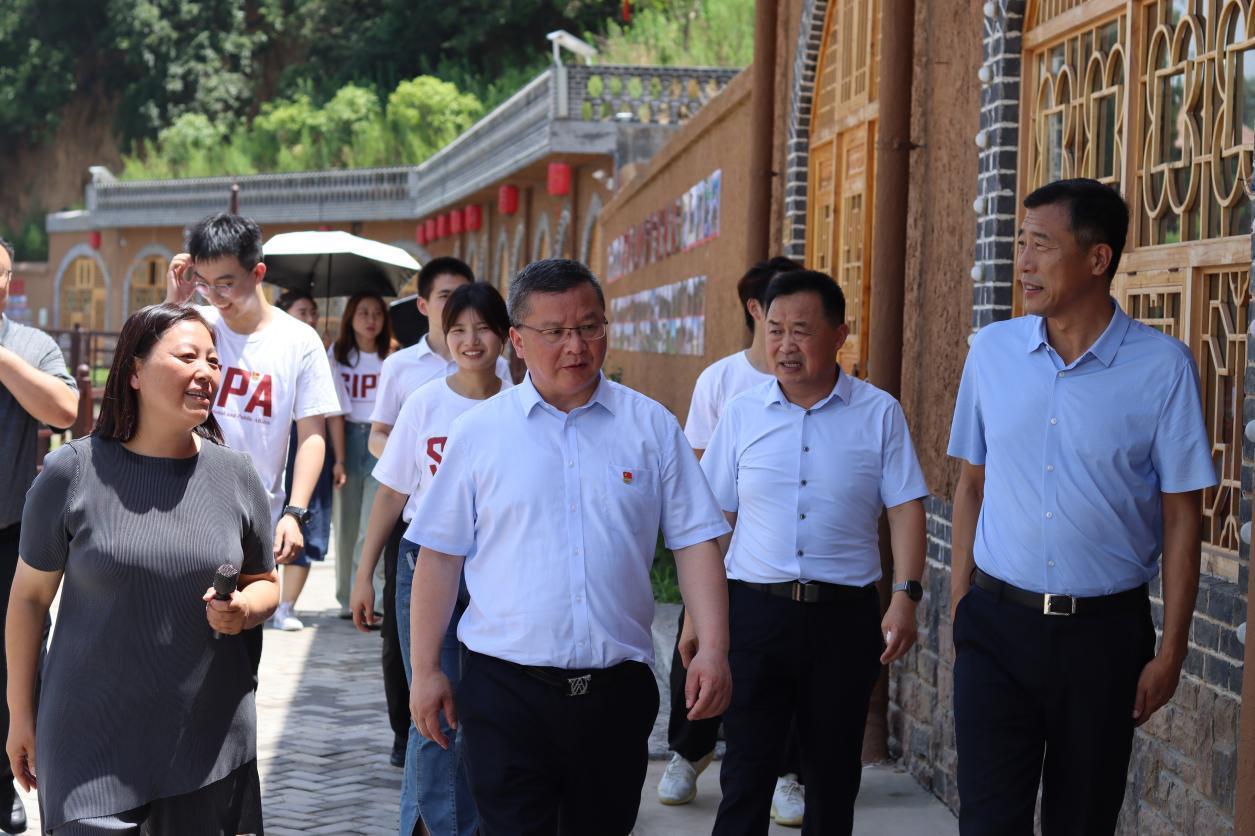 上海交通大学国际与公共事务学院博二支部实践团赴山东省开展“大农业-新农村-强农民”共行计划暑期社会实践