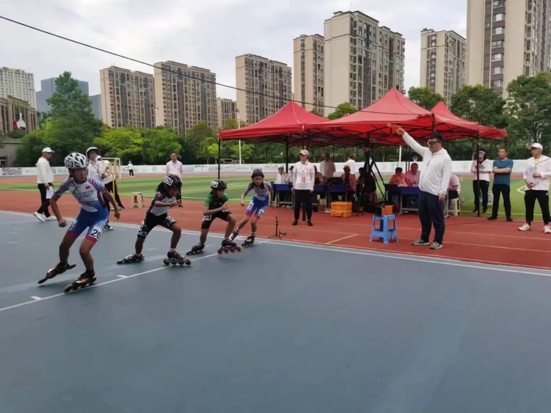 赛程密集考验阵容深度 教练组或将轮休主力应对体能压力