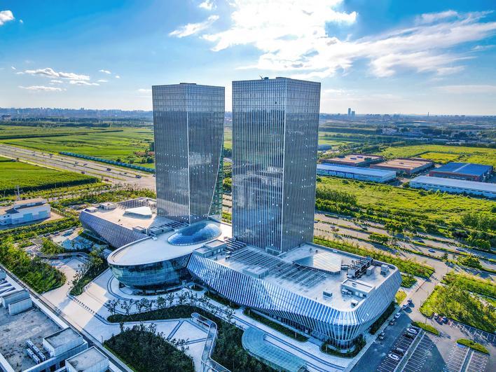 长春兴隆综保区双创总部基地。